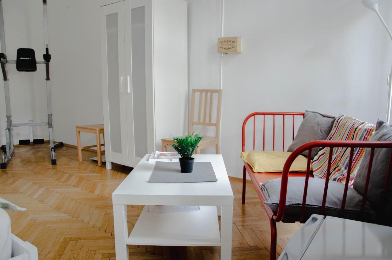 Wonderful Two Bedroom Apartment Виена Екстериор снимка