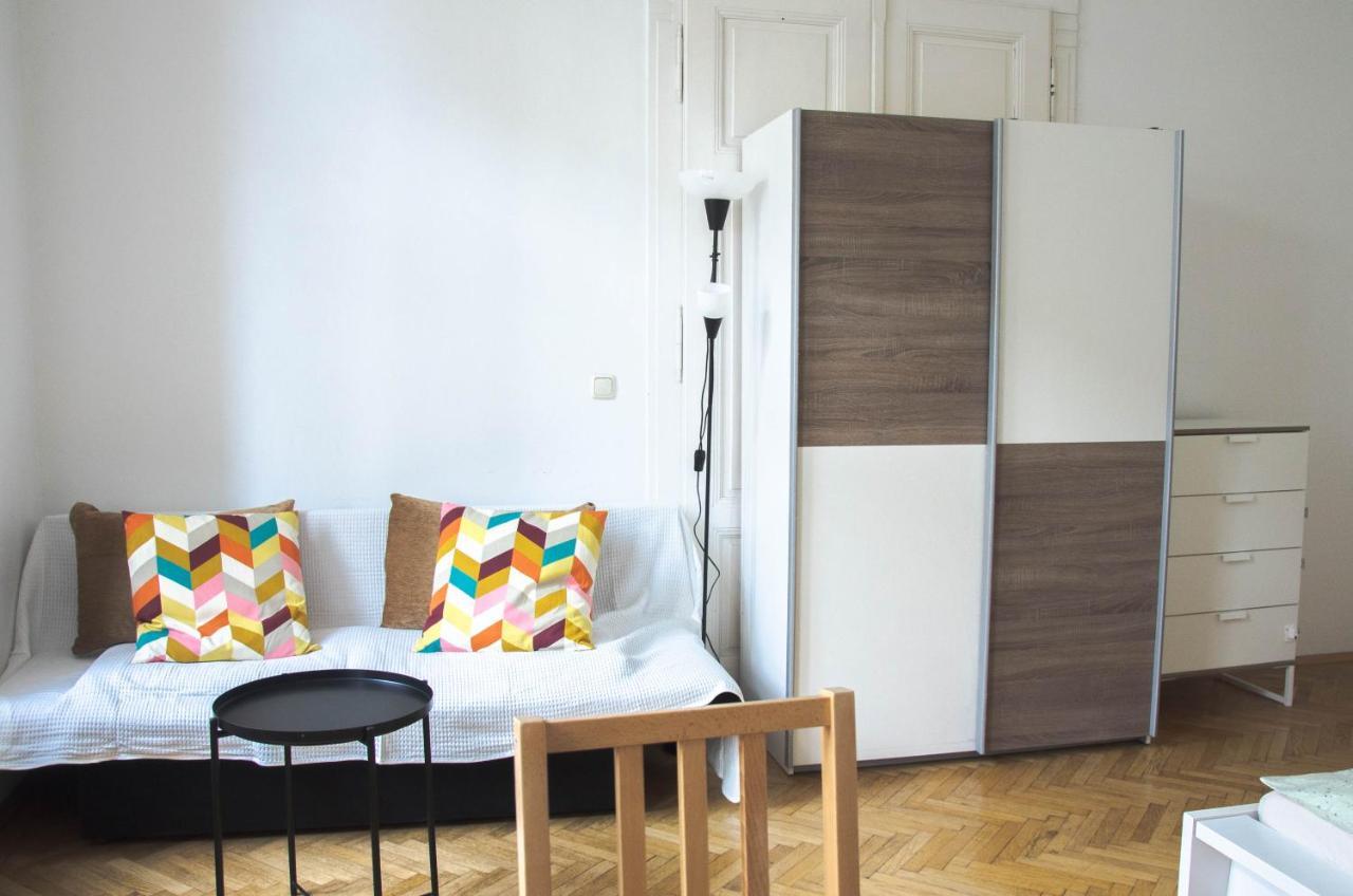 Wonderful Two Bedroom Apartment Виена Екстериор снимка